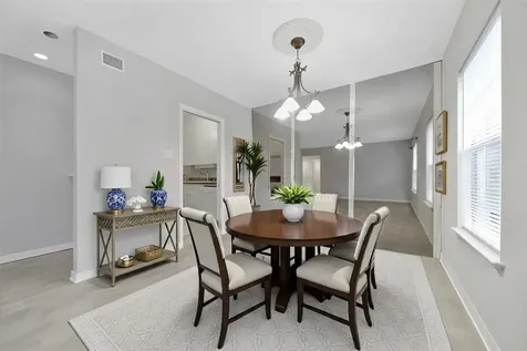 2822 Briarhurst Drive 45 Houston TX 77057