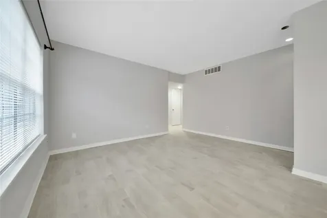 2822 Briarhurst Drive 45 Houston TX 77057
