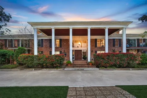 2822 Briarhurst Drive 45 Houston TX 77057