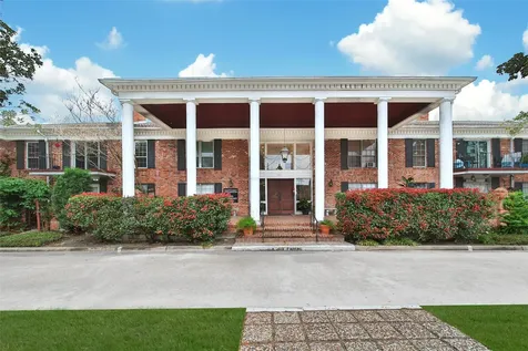 2822 Briarhurst Drive 45 Houston TX 77057