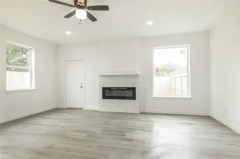 2305 Sakowitz Street B Houston TX 77020