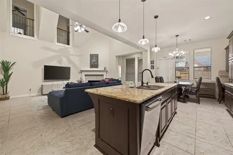 6935 Tiedmann Park Way Sugar Land TX 77479