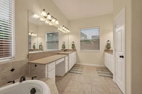6935 Tiedmann Park Way Sugar Land TX 77479