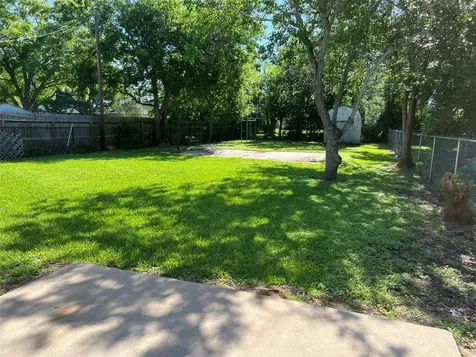 4112 19th Street N Texas City TX 77590