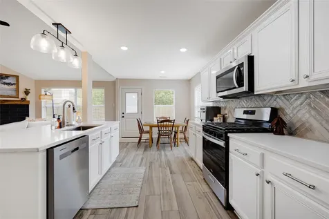 4102 Caneshaw Drive Pearland TX 77584