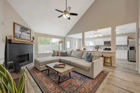 4102 Caneshaw Drive Pearland TX 77584