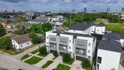 2714 Nagle Street Houston TX 77004