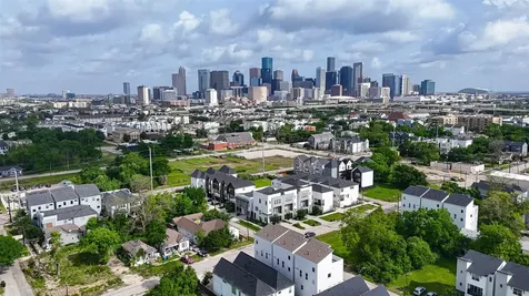 2714 Nagle Street Houston TX 77004