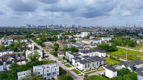2714 Nagle Street Houston TX 77004