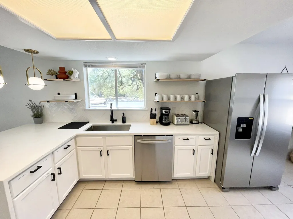 12001 Trianon Lane Austin TX 78727