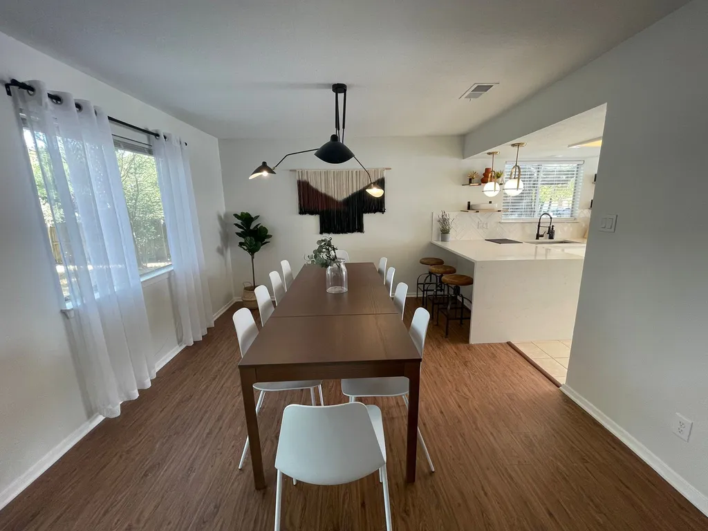 12001 Trianon Lane Austin TX 78727
