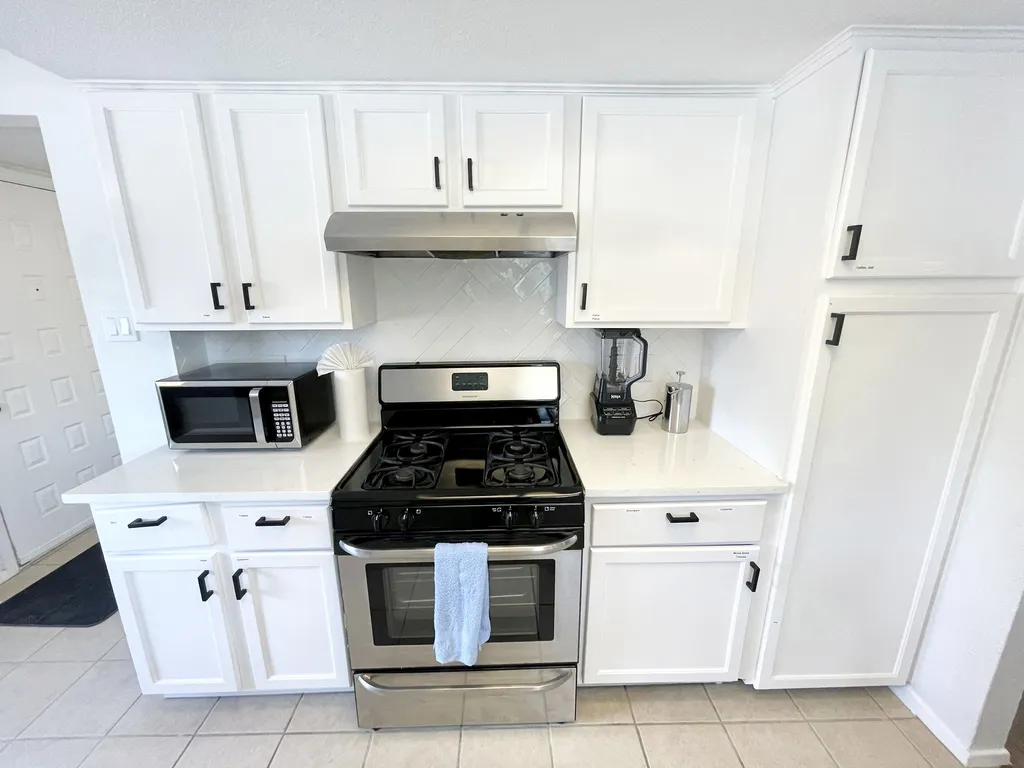 12001 Trianon Lane Austin TX 78727