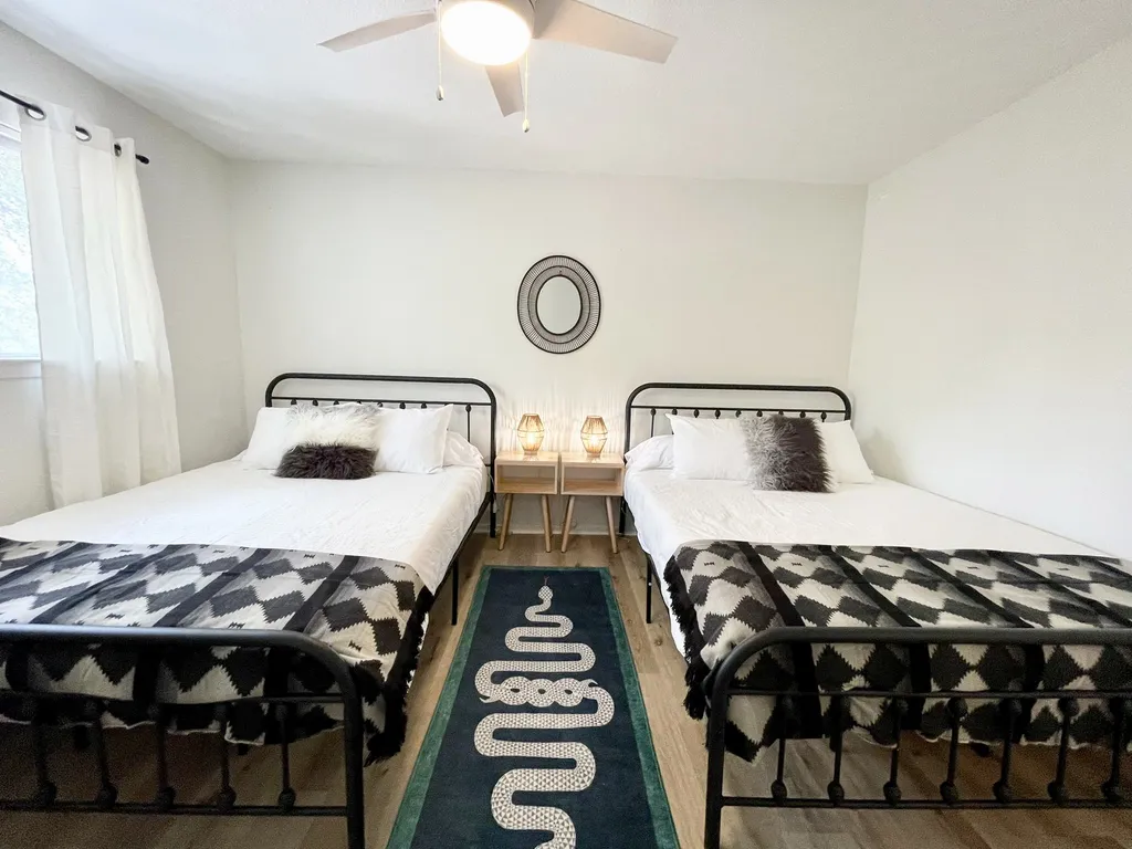 12001 Trianon Lane Austin TX 78727