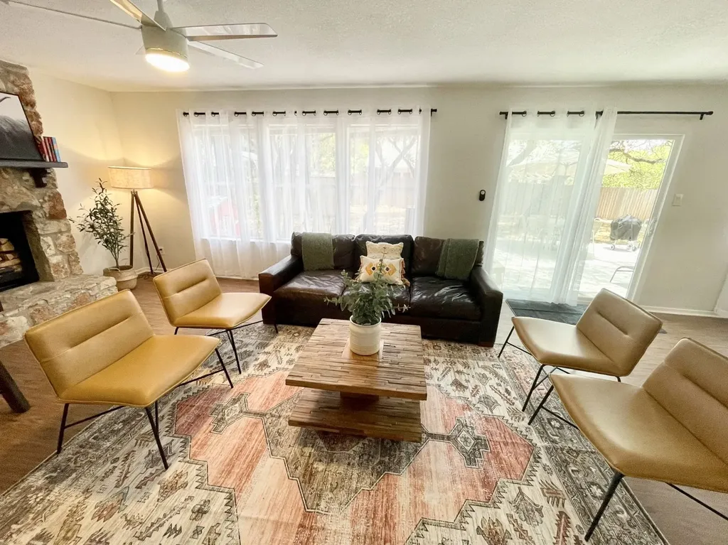 12001 Trianon Lane Austin TX 78727
