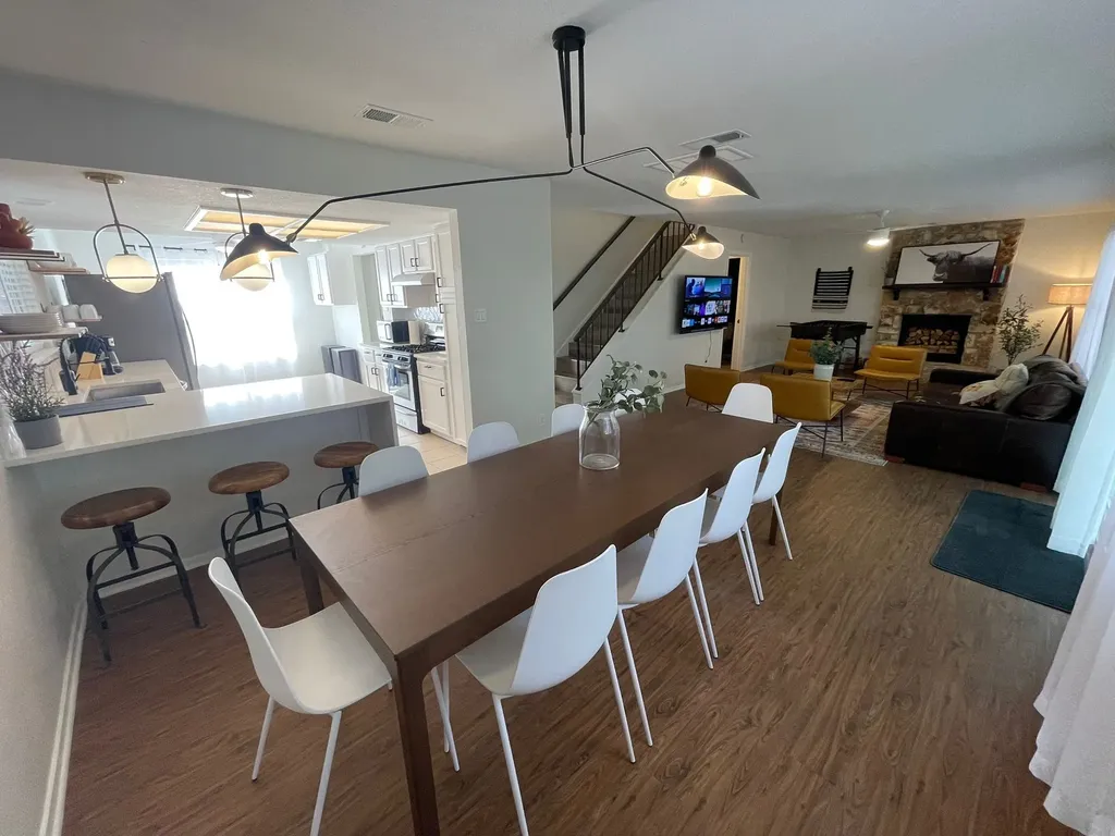 12001 Trianon Lane Austin TX 78727