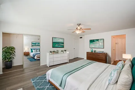 9850 Pagewood Lane 1806 Houston TX 77042
