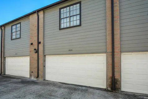 9850 Pagewood Lane 1806 Houston TX 77042
