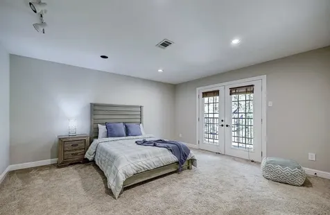 8 N Timber Top Drive The Woodlands TX 77380