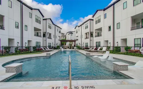 2818 Grand Fountains Drive B Houston TX 77054