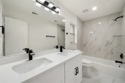 1730 Carriage Run Court Fresno TX 77545