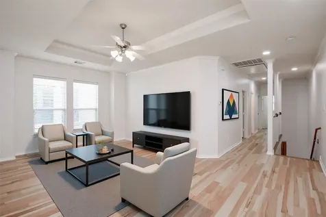 155 White Drive Bellaire TX 77401