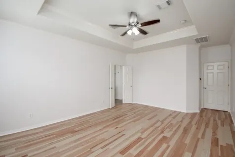 155 White Drive Bellaire TX 77401