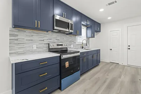 2817 Winbern Street Houston TX 77004