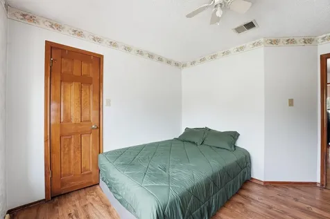 3206 N Peach Hollow Circle Pearland TX 77584