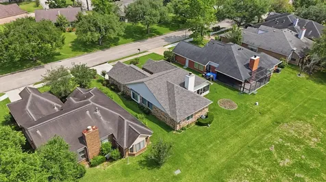 3206 N Peach Hollow Circle Pearland TX 77584