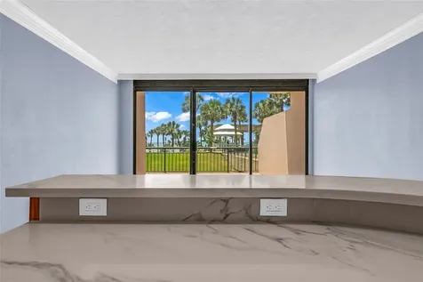 5220 Seawall Boulevard 331 Galveston TX 77551