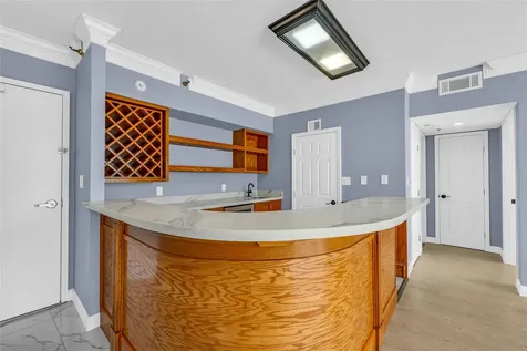 5220 Seawall Boulevard 331 Galveston TX 77551