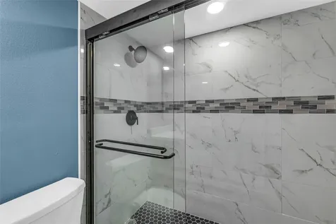 5220 Seawall Boulevard 331 Galveston TX 77551