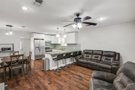1011 11th Street N Texas City TX 77590