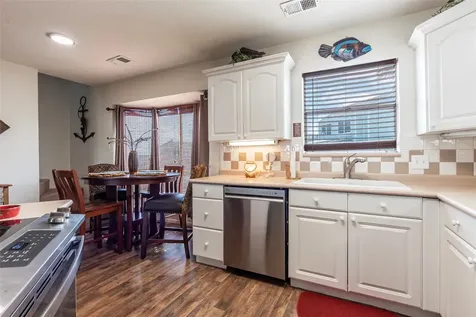 3 N Pelican Street La Marque TX 77568