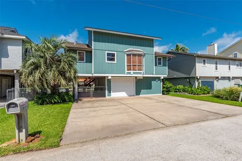 3 N Pelican Street La Marque TX 77568