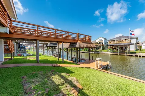 3 N Pelican Street La Marque TX 77568