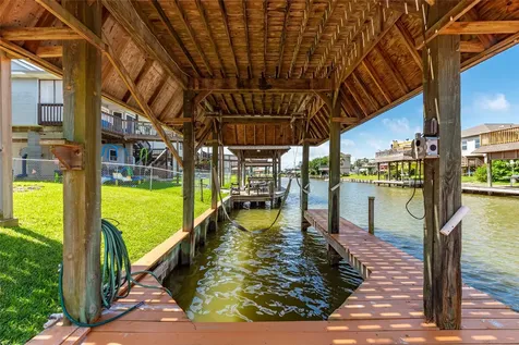 3 N Pelican Street La Marque TX 77568