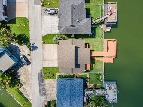 3 N Pelican Street La Marque TX 77568