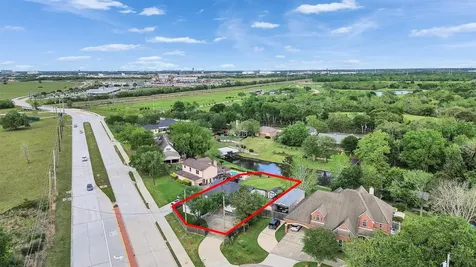 2703 Shady Lane Webster TX 77598