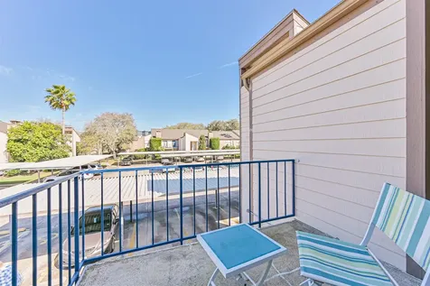 7060 N Holiday Drive Galveston TX 77550