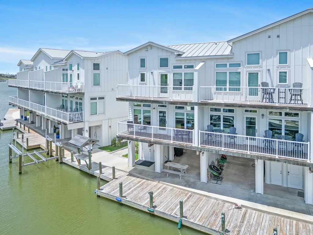 38 Mazatlan Drive 11 Rockport TX 78382