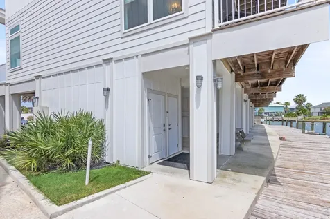 38 Mazatlan Drive 11 Rockport TX 78382