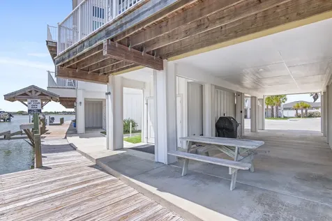38 Mazatlan Drive 11 Rockport TX 78382