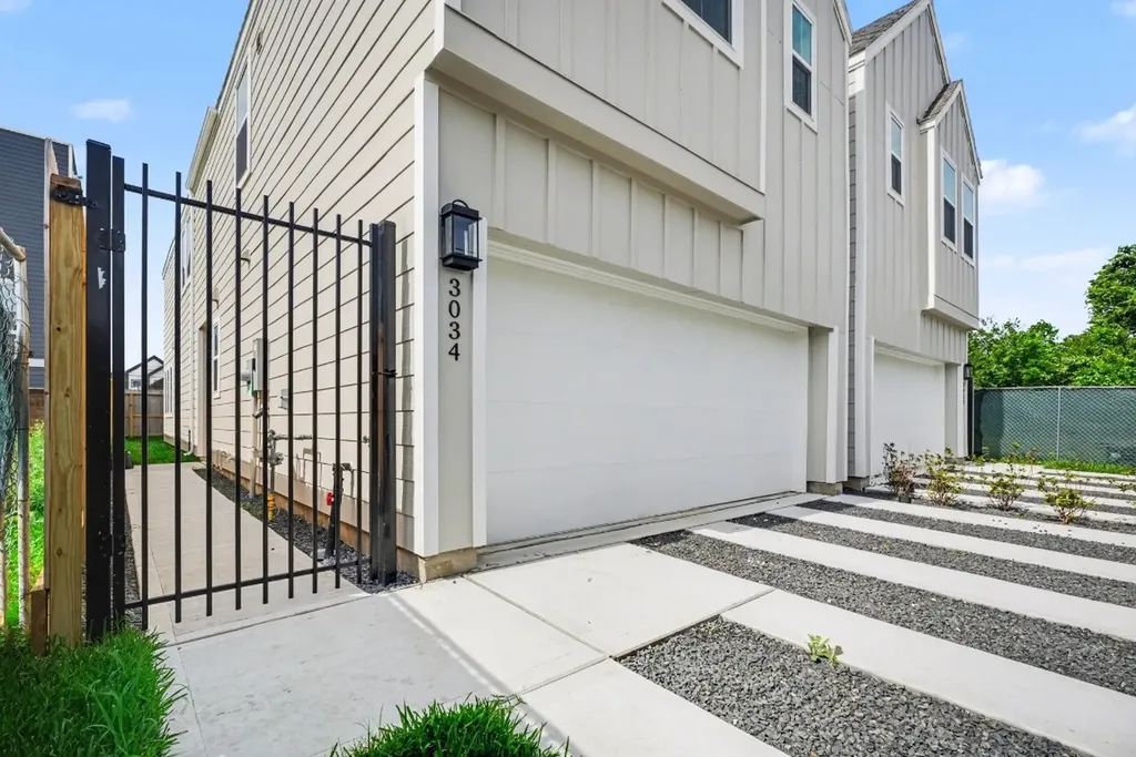 3034 Bremond Street Houston TX 77004