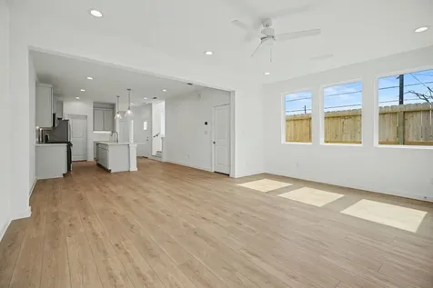 3034 Bremond Street Houston TX 77004