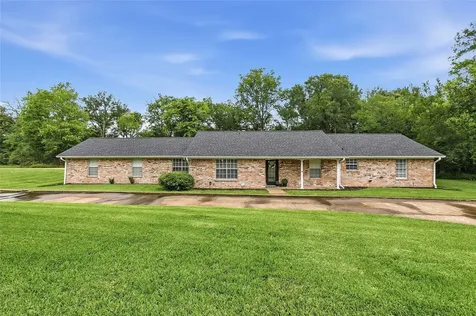 906 Standley Road Madisonville TX 77864