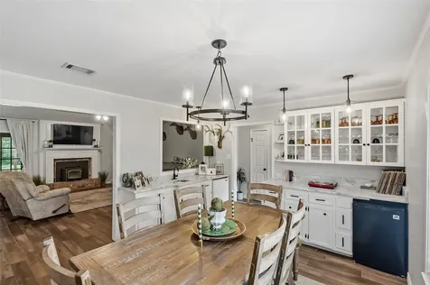 906 Standley Road Madisonville TX 77864