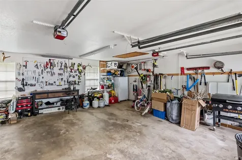 906 Standley Road Madisonville TX 77864