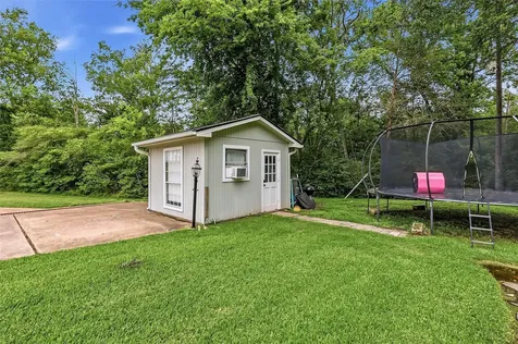 906 Standley Road Madisonville TX 77864