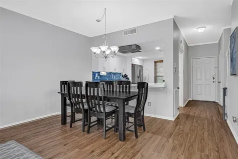 14703 Barryknoll Lane 23 Houston TX 77079